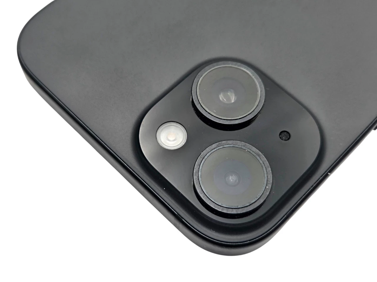 telefon-apple-iphone-15-5g-128gb-61-black-bat-100-przekatna-ekranu-610