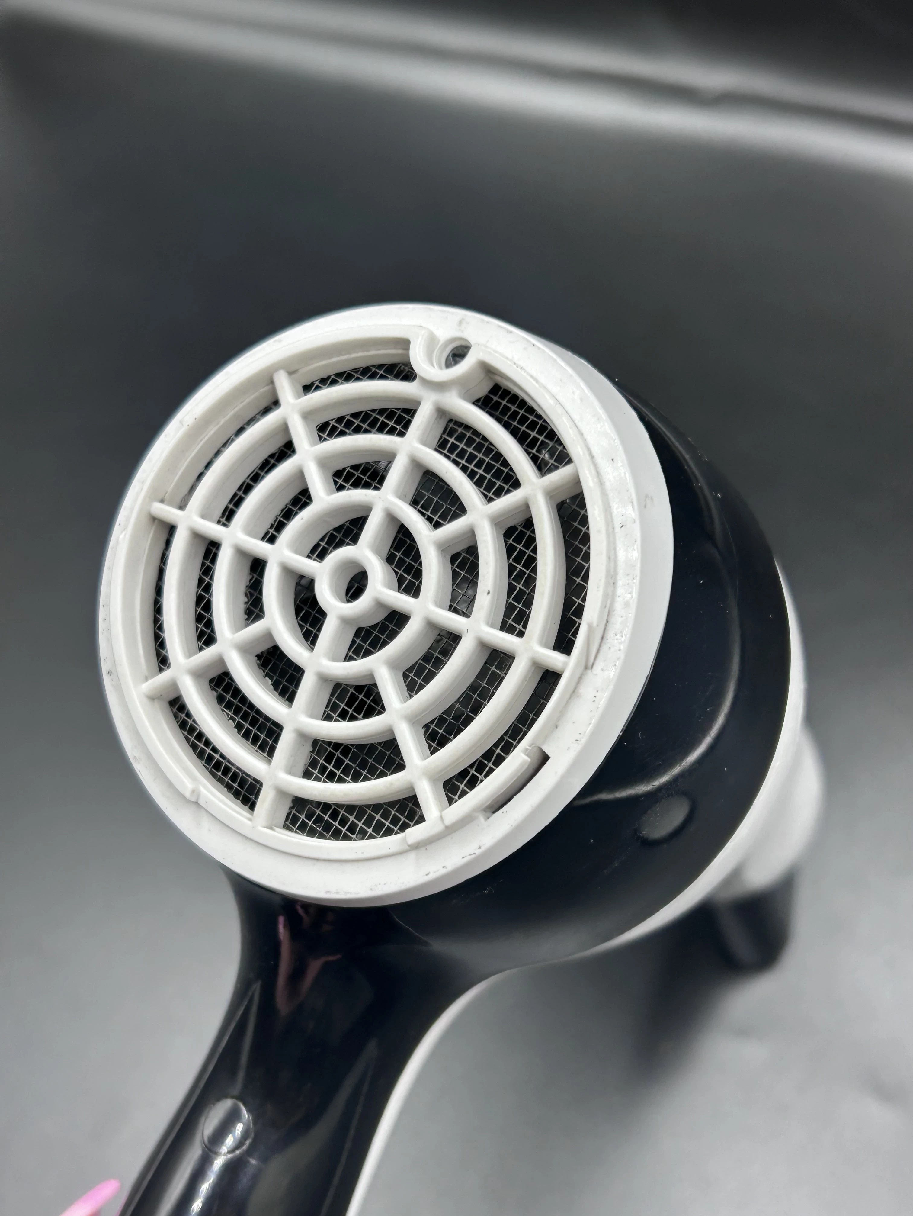 suszarka-do-wlosow-remington-d-3080w-liczba-predkosci-nadmuchu-3