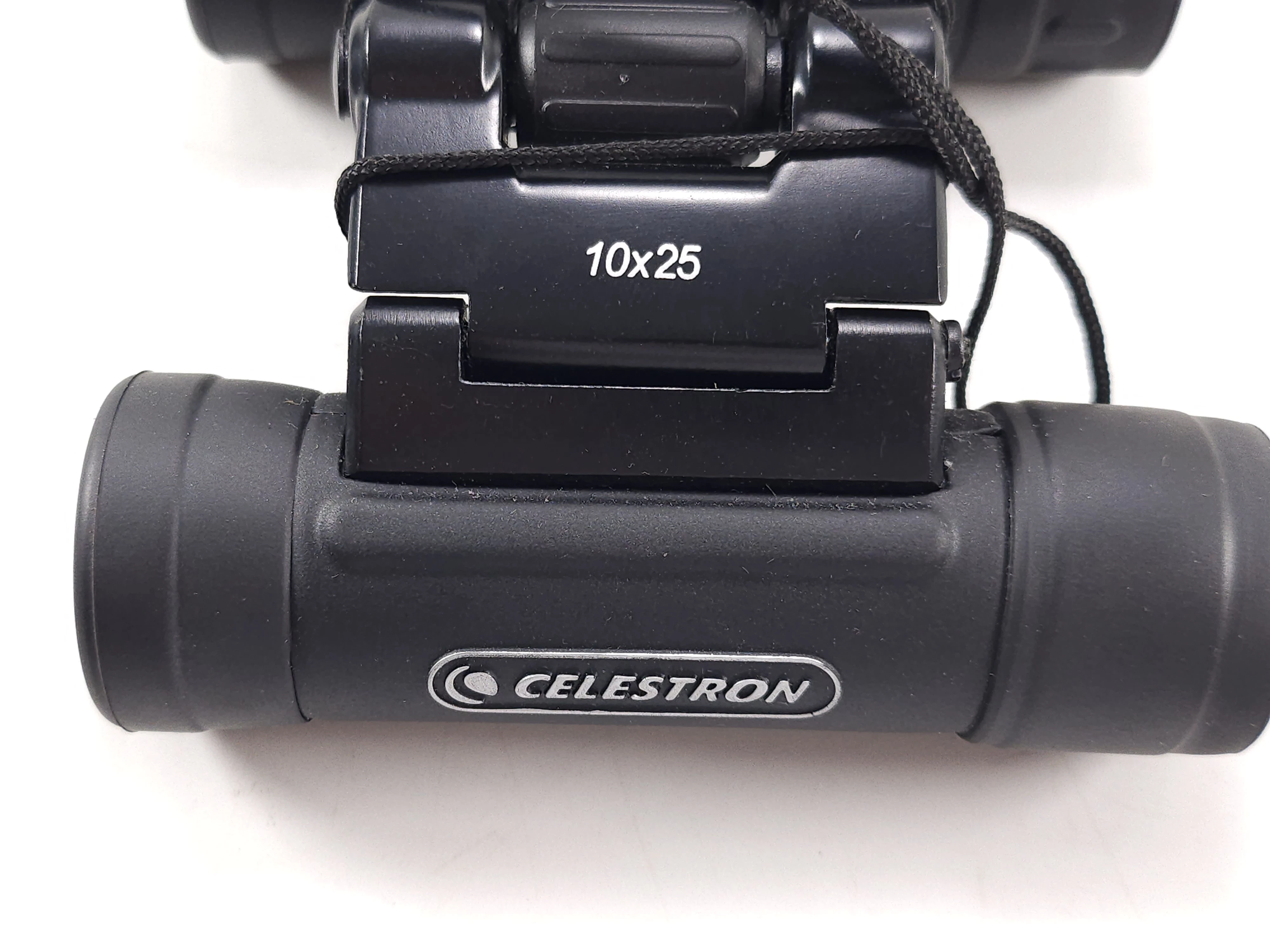 lornetka-celestron-10x25-upclose-g2-z-etui-ean-gtin-050234712323