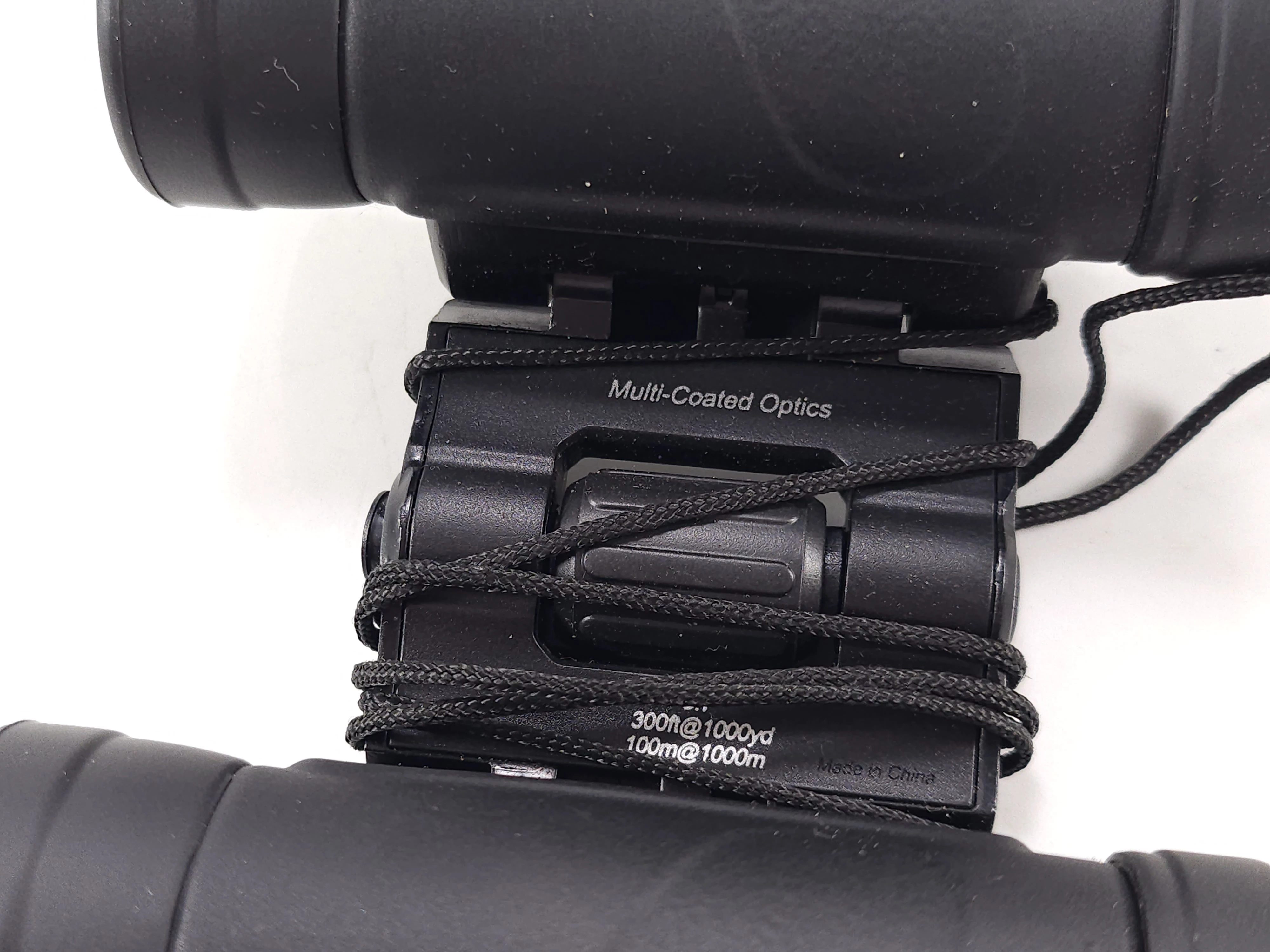 lornetka-celestron-10x25-upclose-g2-z-etui-powiekszenie-1000