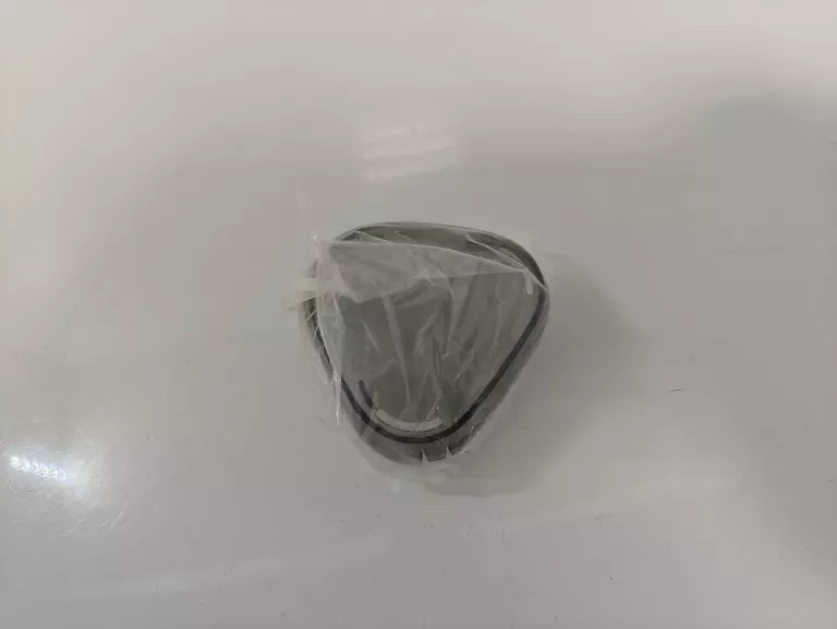 CUDOWNY PIERŚCIONEK 1,59G 333