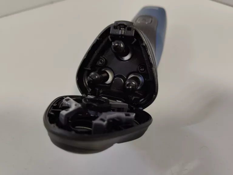 CUDOWNY PIERŚCIONEK 1,59G 333