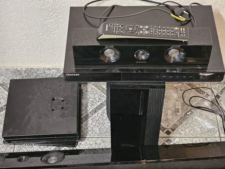 ZESTAW KINA SAMSUNG HT-C555