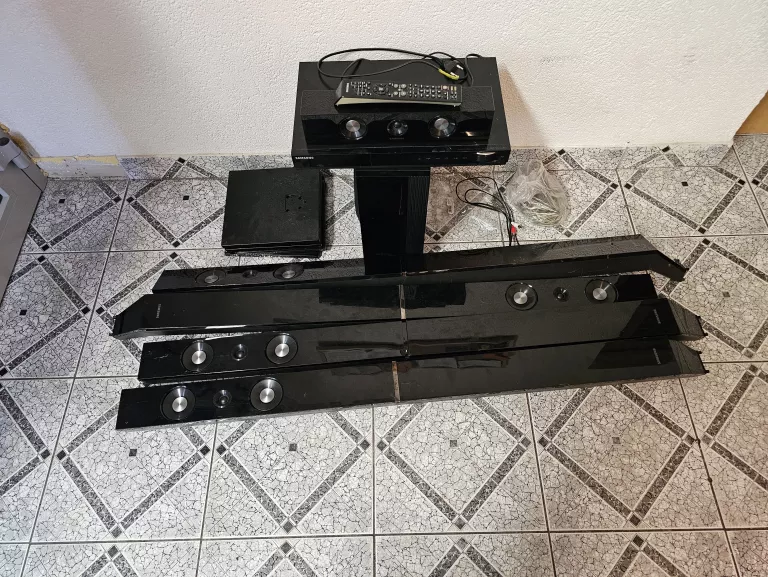ZESTAW KINA SAMSUNG HT-C555