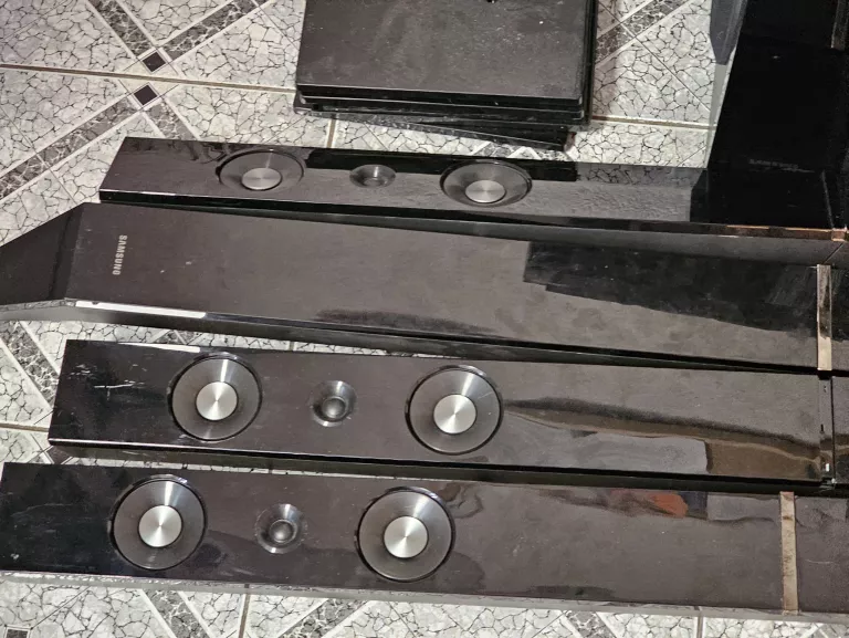 ZESTAW KINA SAMSUNG HT-C555