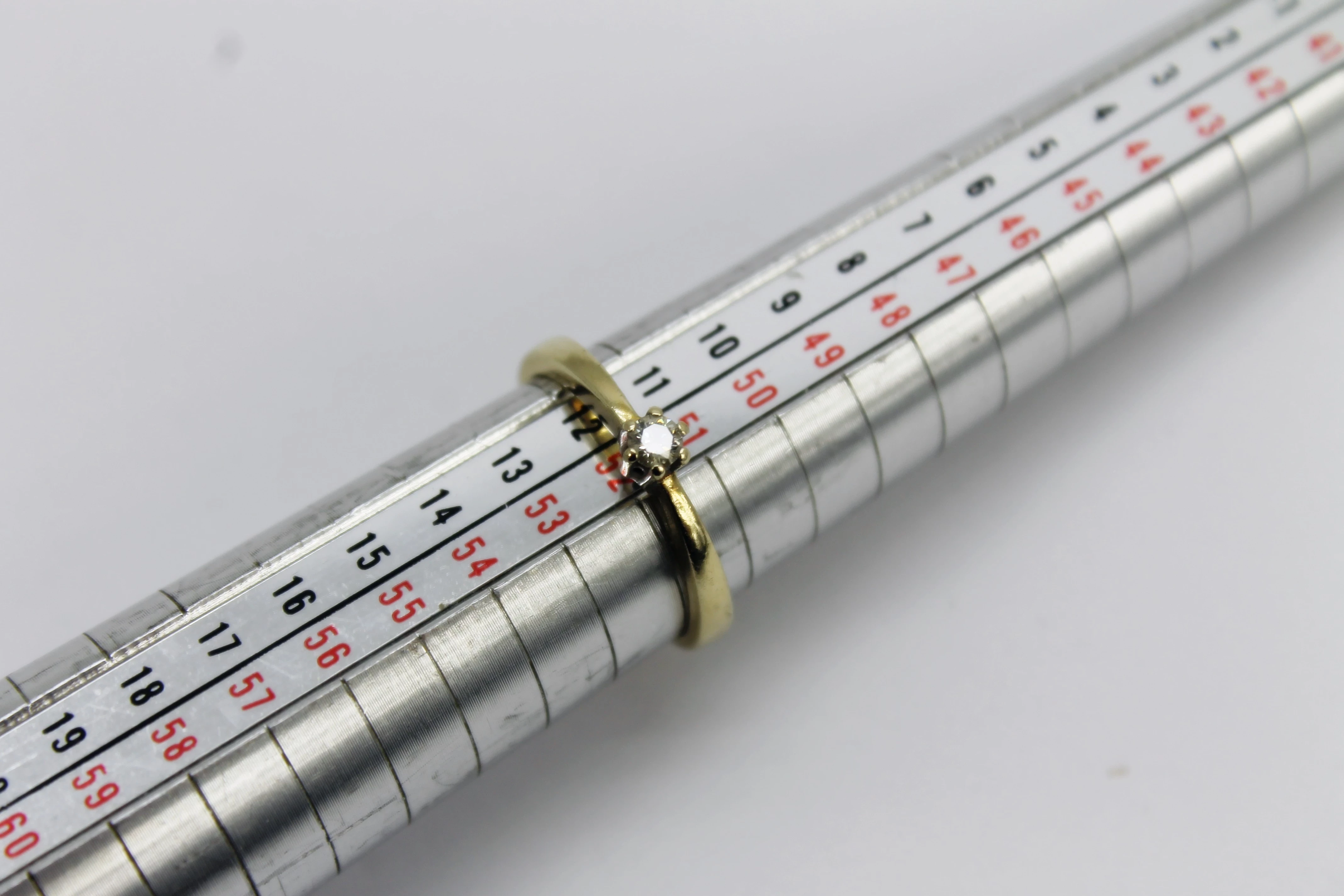 zloty-pierscionek-z-brylantem-375181grrozm12-certyfikat-waga-220