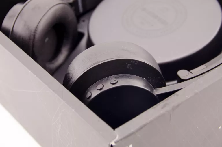 SŁUCHAWKI NAUSZNE BEZPRZEWODOWE URBANISTA DETROIT BLUETOOTH CZARNE