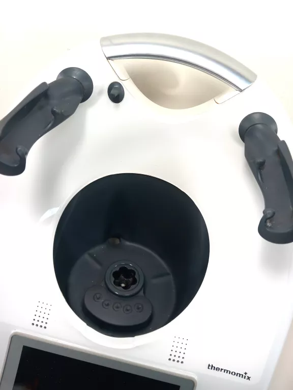 niezastapiony-robot-thermomix-tm6-akcesoria-tryby-pracy-206766-2