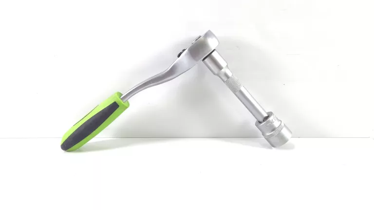 KLUCZ Z GRZECHOTKĄ CHROME VANADIUM