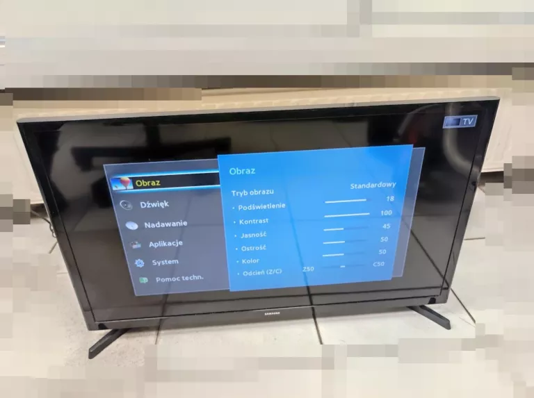 TV SAMSUNG UE32J4000AW + PILOT