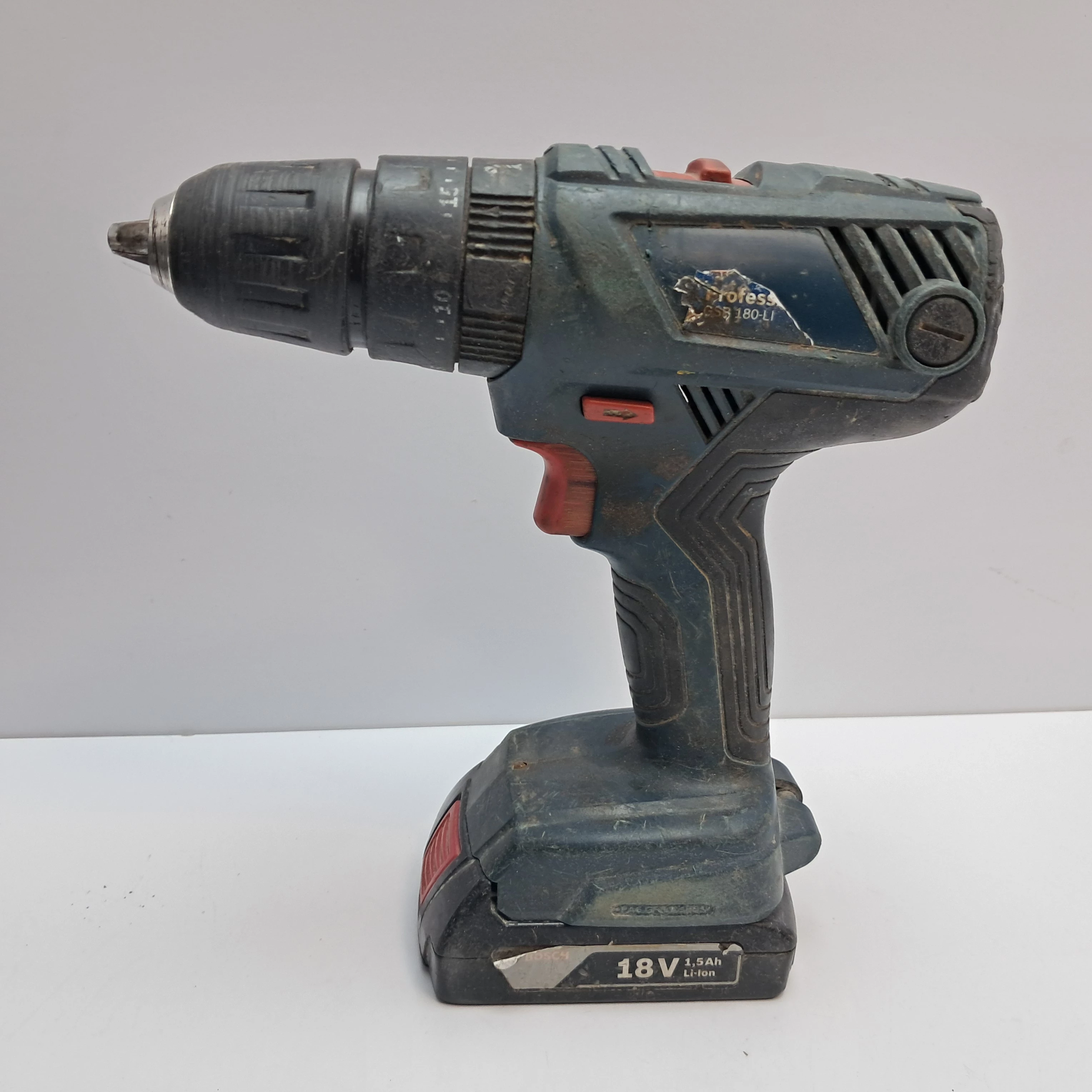 wkretarka-bosch-gsb-180-li-pojemnosc-akumulatora-150