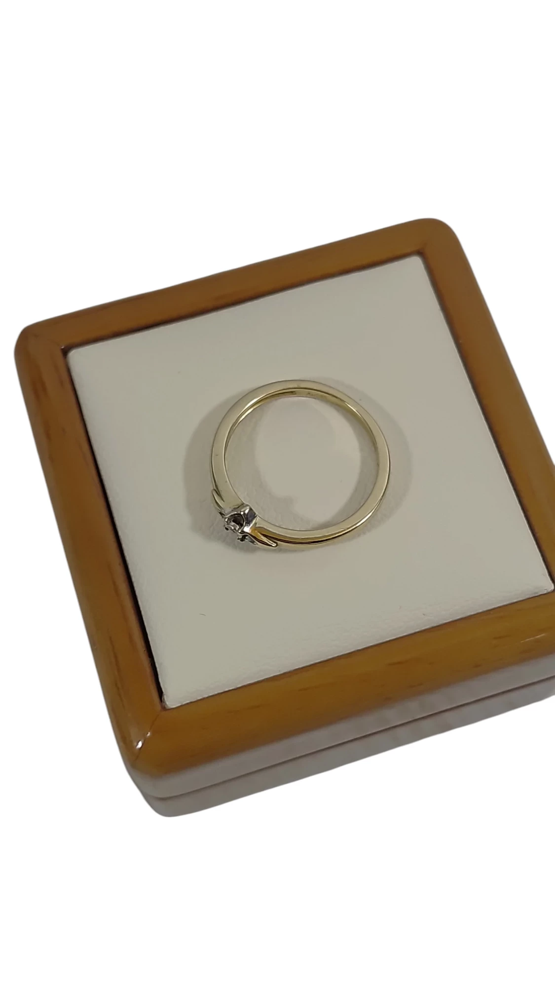 zloty-pierscionek-z-brylantem-002ct-pr585-230g-r15-rodzaj-2205-2