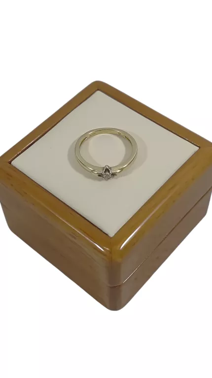 zloty-pierscionek-z-brylantem-002ct-pr585-230g-r15-material-15835-2