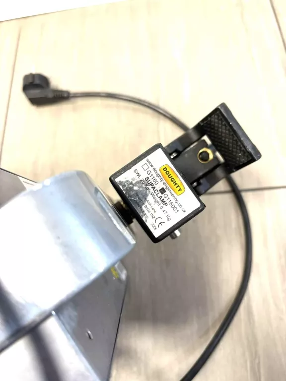 LAMPY ESTRADOWE REFLEKTOR EUROLITE ML-56 CDM 2SZT.