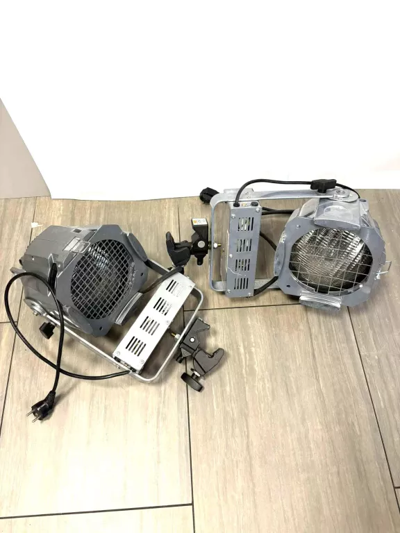LAMPY ESTRADOWE REFLEKTOR EUROLITE ML-56 CDM 2SZT.