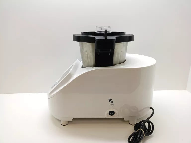 WIELOFUNKCYJNY ROBOT KUCHENNY SMARTCOOK T0247