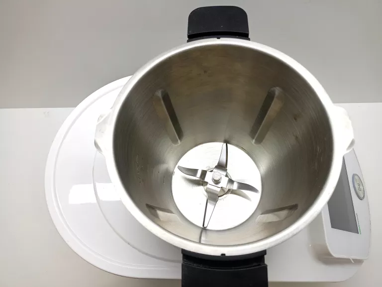 WIELOFUNKCYJNY ROBOT KUCHENNY SMARTCOOK T0247