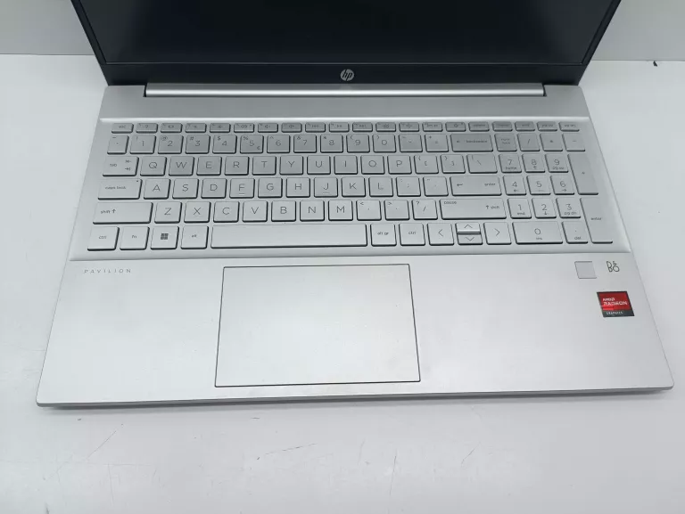 LAPTOP HP PAVILION 15-EH1112NW 15,6 R7 5700U 16GB RAM 1TB SSD TORBA