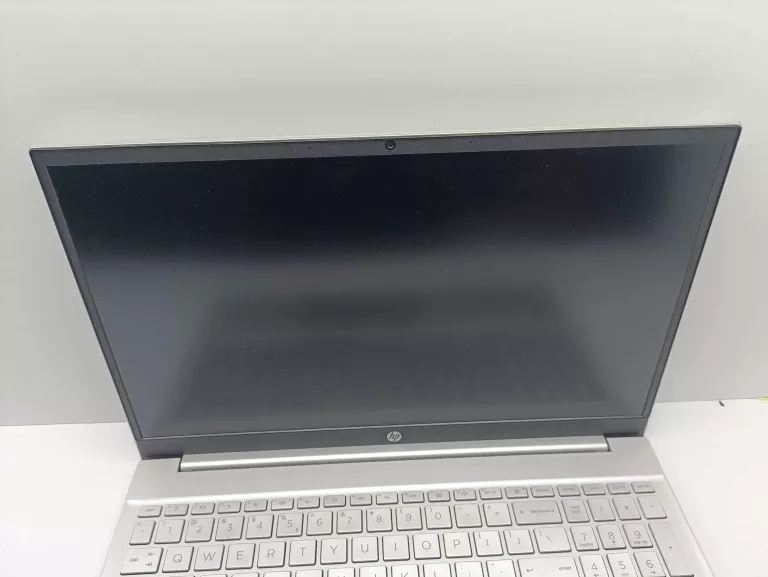 LAPTOP HP PAVILION 15-EH1112NW 15,6 R7 5700U 16GB RAM 1TB SSD TORBA