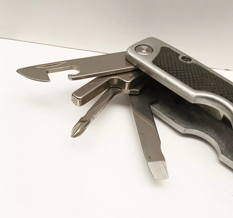 MULTITOOL 10 W 1