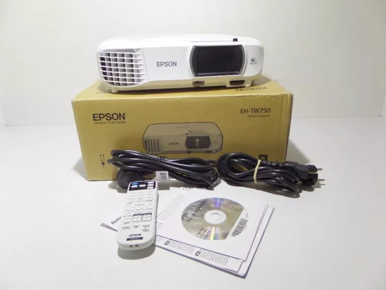PROJEKTOR EPSON EH-TW750