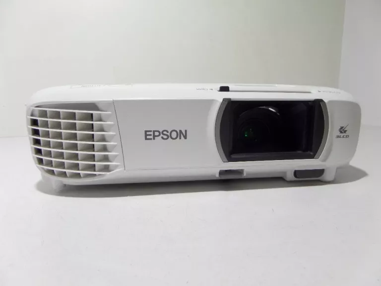 PROJEKTOR EPSON EH-TW750