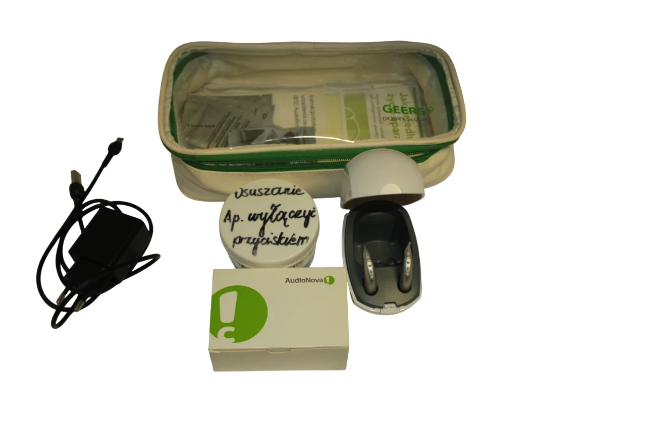 aparat-sluchowy-audionova-sprawna-1-sluchawka-3-maja-12-przemysl-tsc2-sj