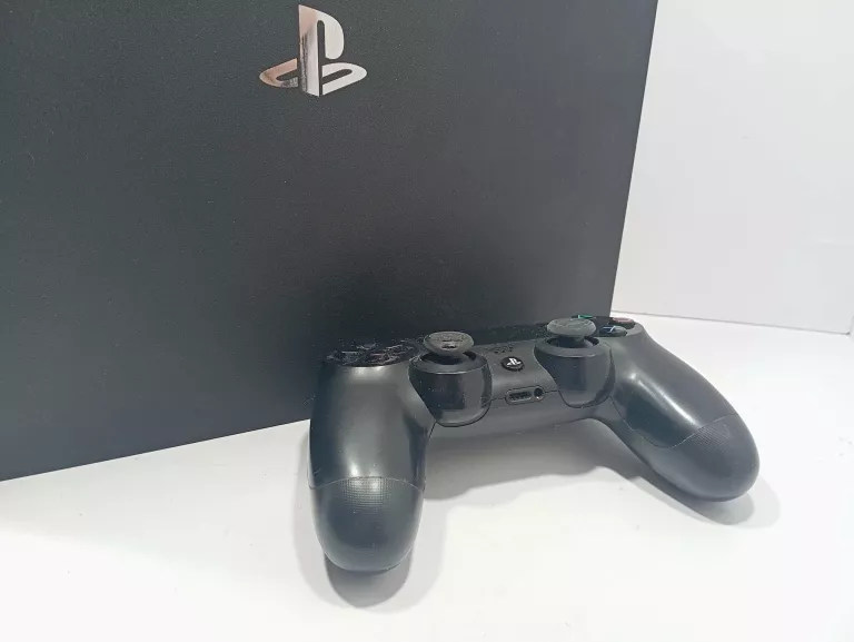 KONSOLA PS4 PRO