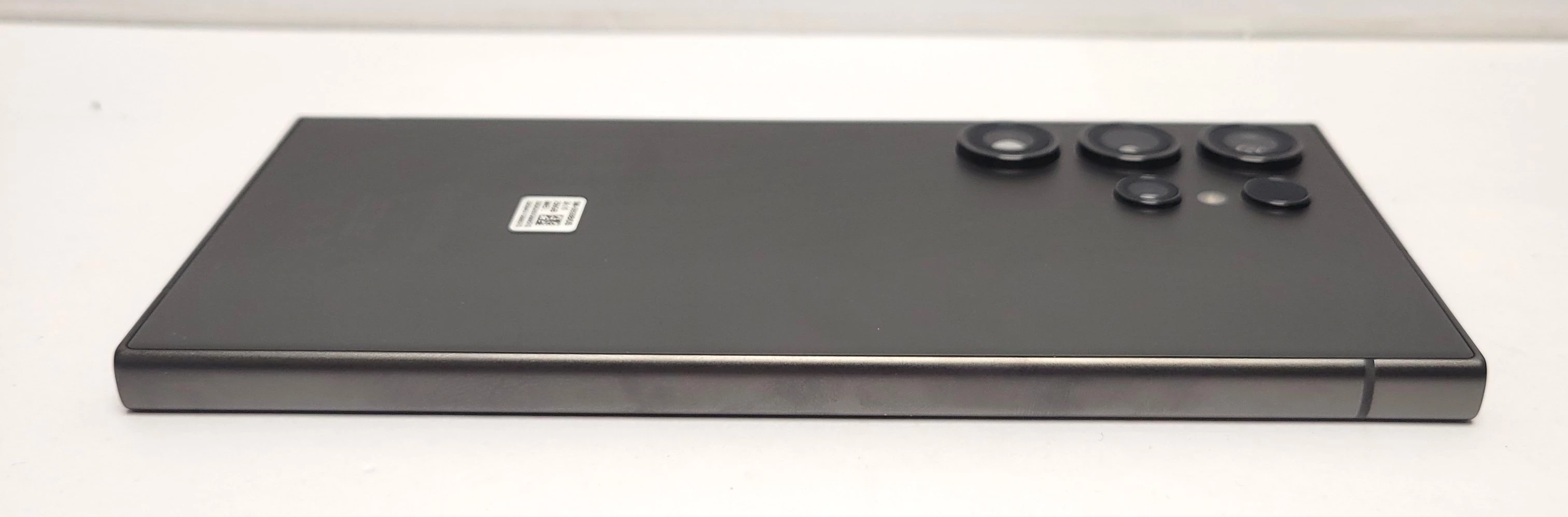 telefon-samsung-galaxy-s24-ultra-12256gb-sm-s928bds-opis-przekatna-ekranu-680