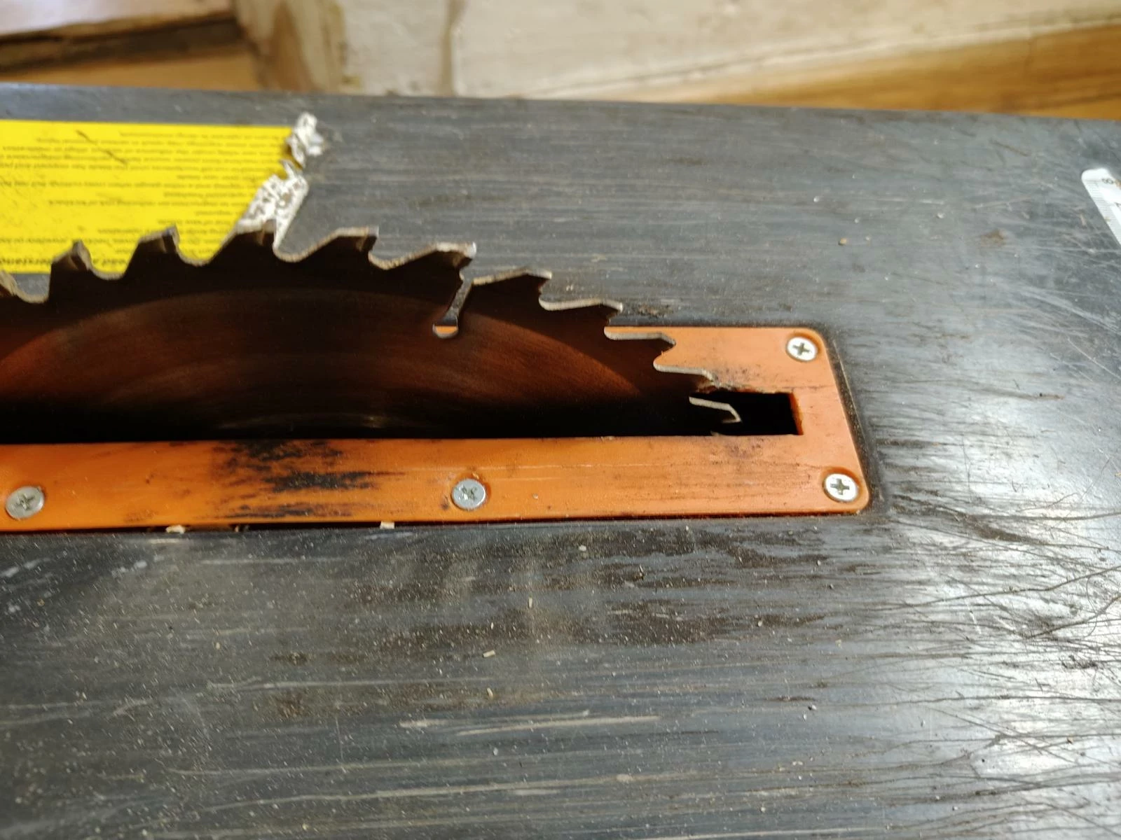 pila-stolowa-1300-w-210-mm-dexter-power-kod-producenta-82274699