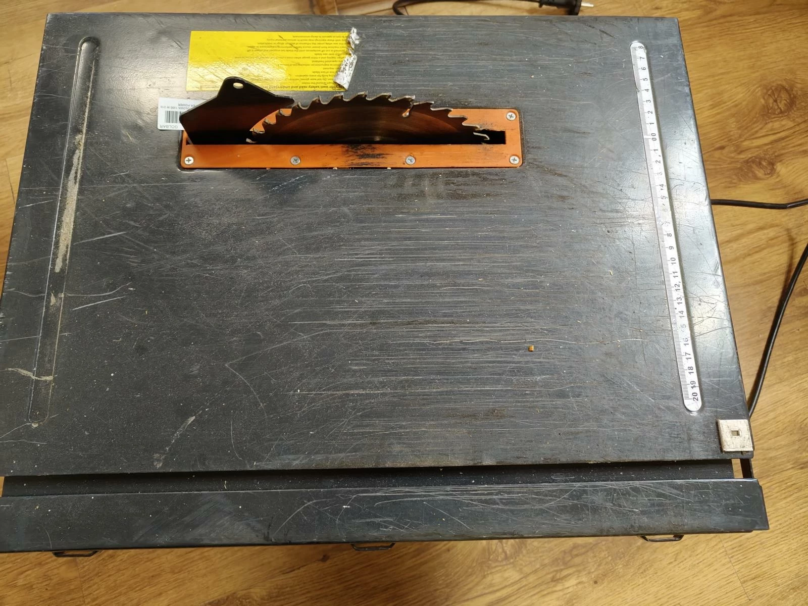 pila-stolowa-1300-w-210-mm-dexter-power-srednica-otworu-pily-2000