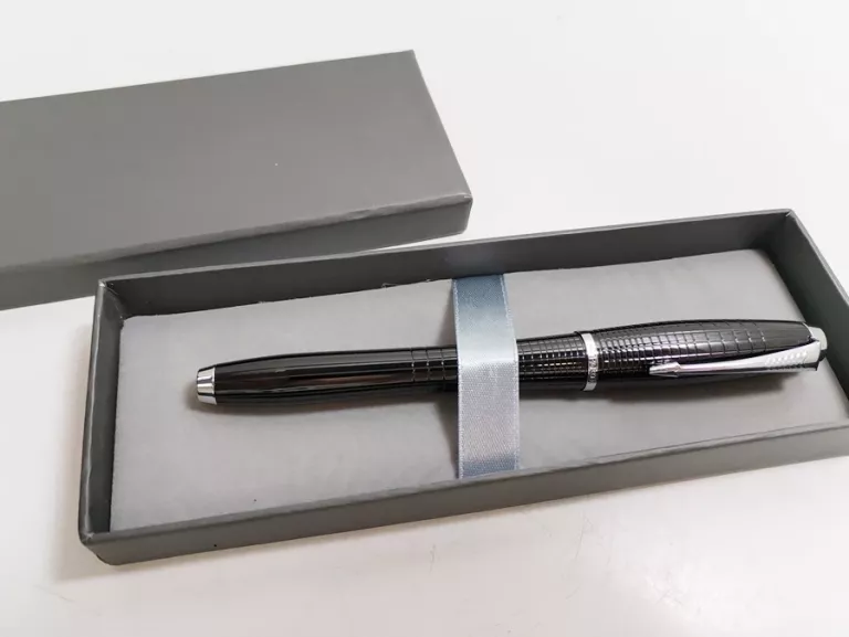 PIÓRO PARKER URBAN PREMIUM HEBANOWY
