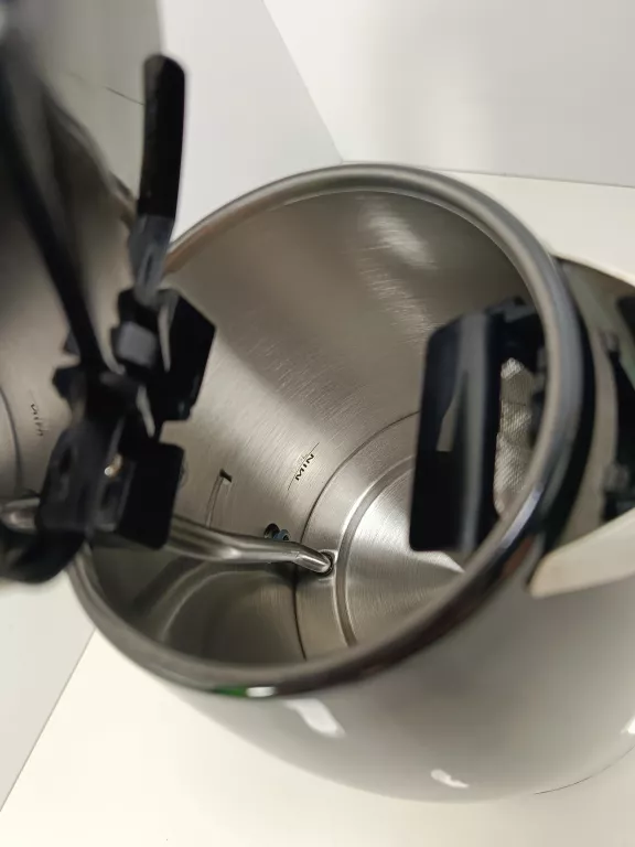 CZAJNIK ELEKTRYCZNY SILVERCREST SWKB 3100 A1 3100 W CZARNY