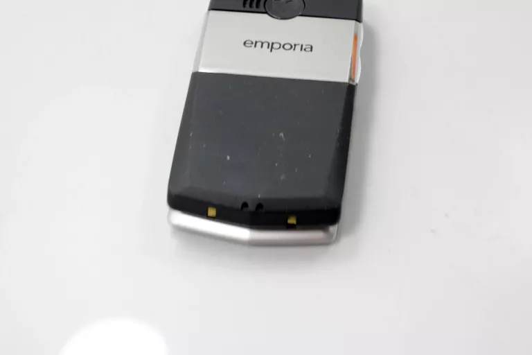 TELEFON EMPORIA CLICK V32