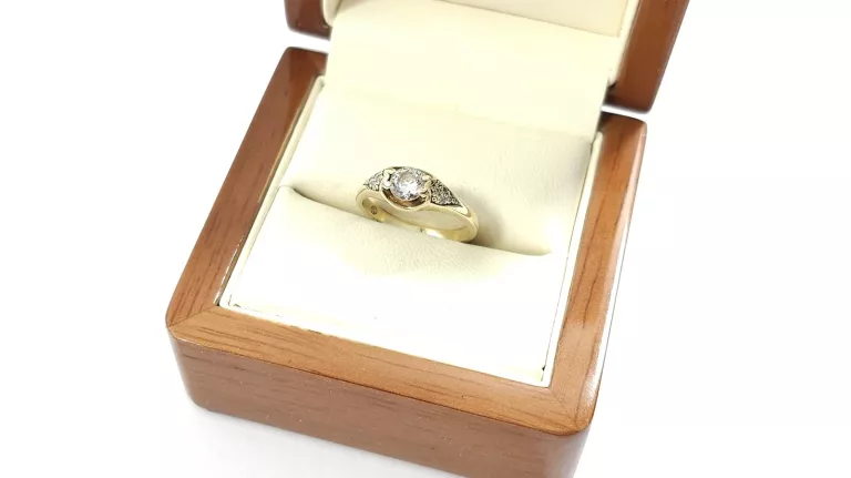 piekny-zloty-pierscionek-p333r10189g-kosciuszki-23b-malbork