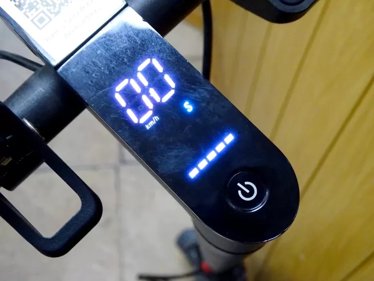 hulajnoga-elektryczna-youfs-f7-75ah-ladowarka-moc-silnika-35000