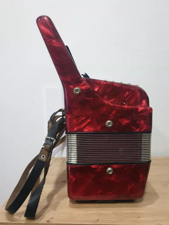 AKORDEON WELTMEISTER SEPERATO STANDARD 40 BASÓW