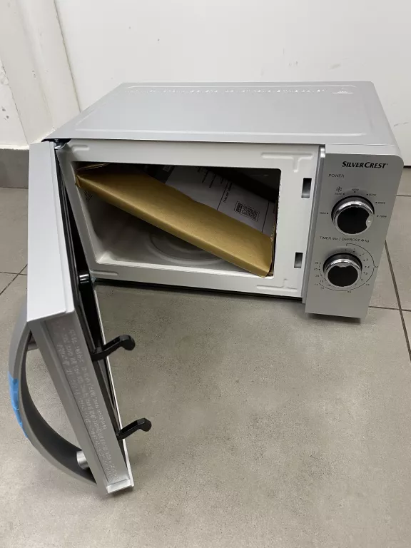 SILVERCREST KUCHENKA MIKROFALOWA 17L 700W
