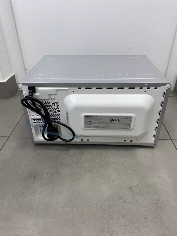 SILVERCREST KUCHENKA MIKROFALOWA 17L 700W