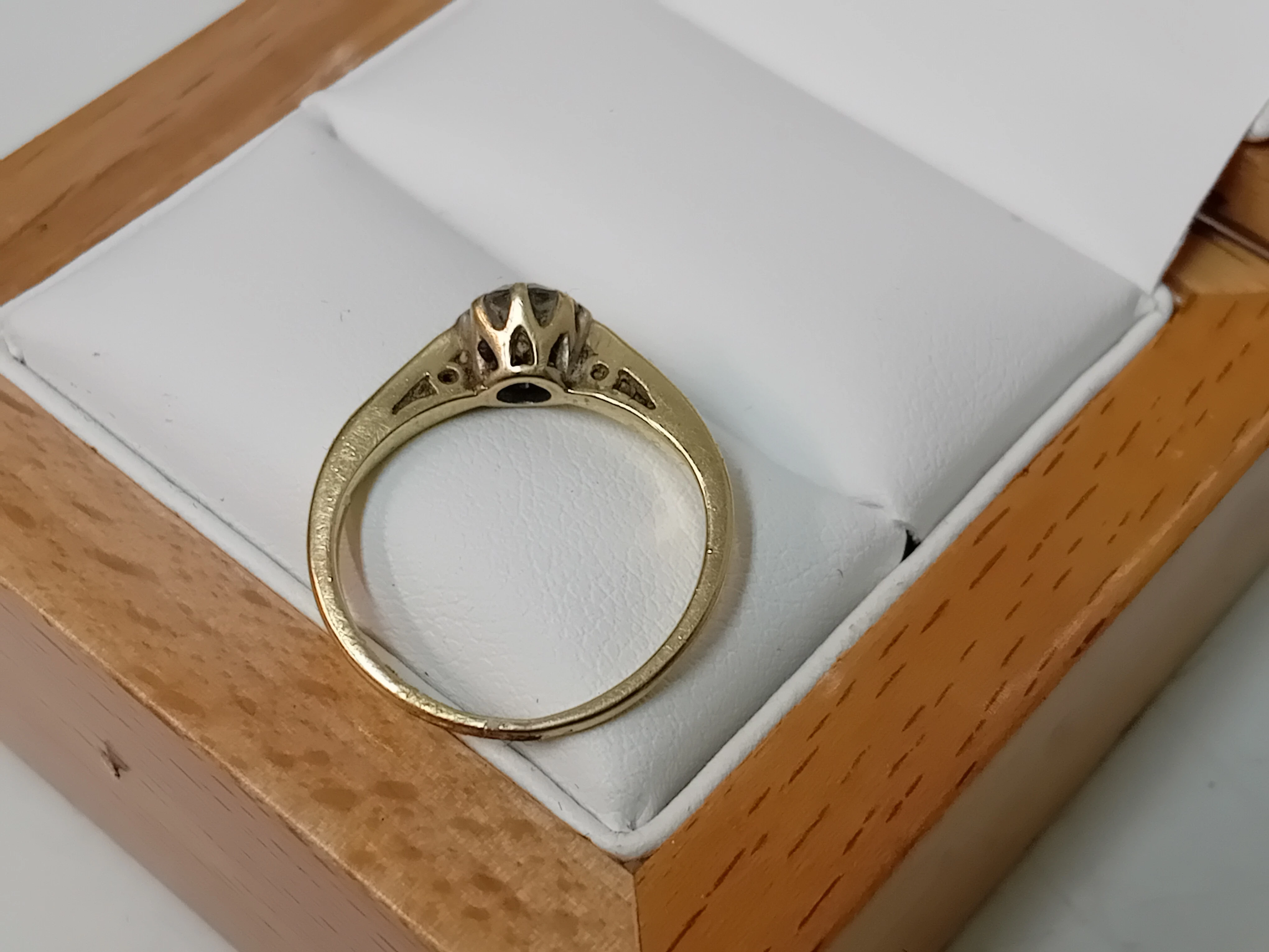 piekny-zloty-pierscionek-pr-585-198-g-roz-8-kamien-17088-128