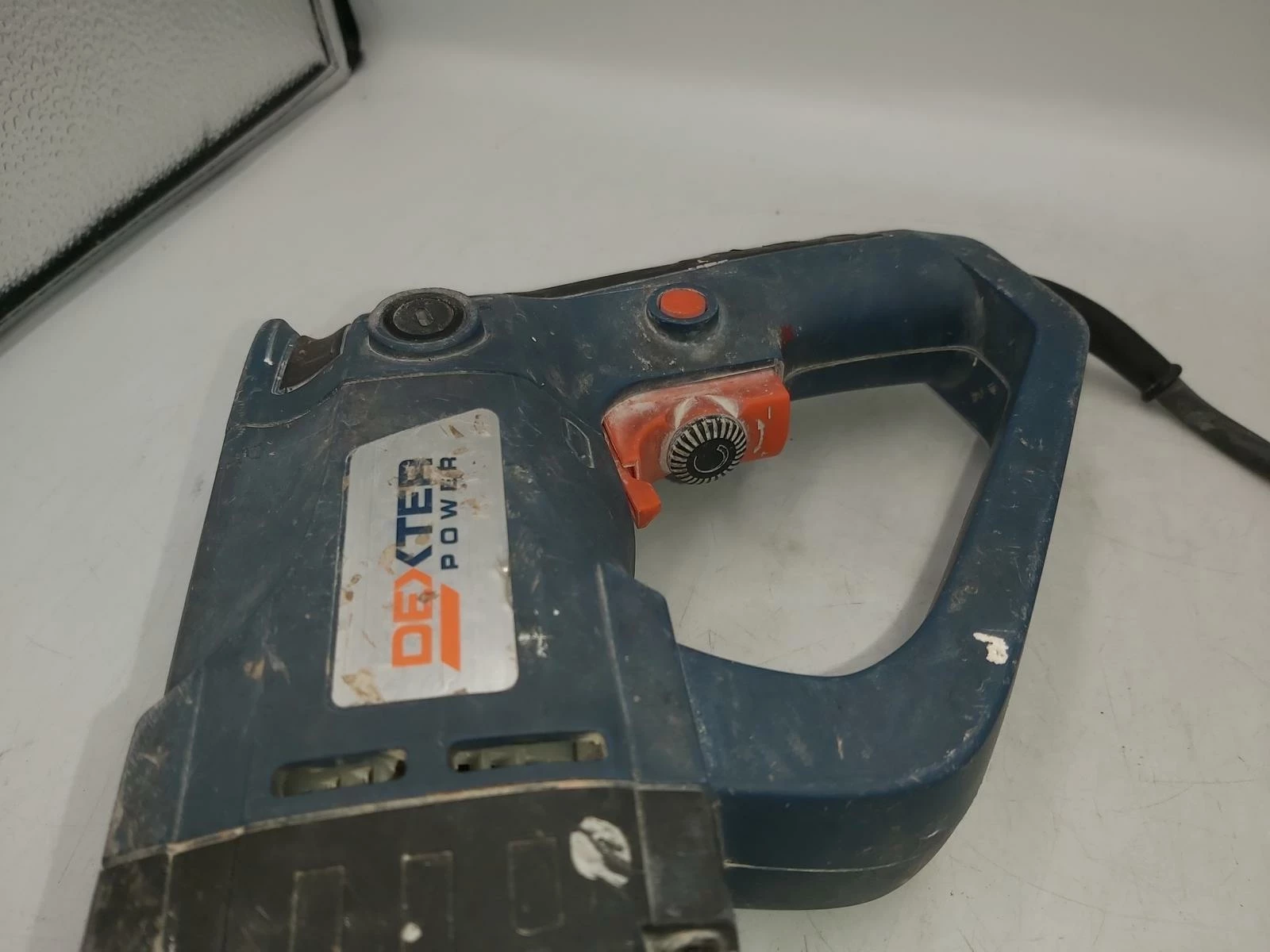 mlotowiertarka-dexter-power-1050w-z1c-ds-26b-1-opis-zasilanie-209202-238306