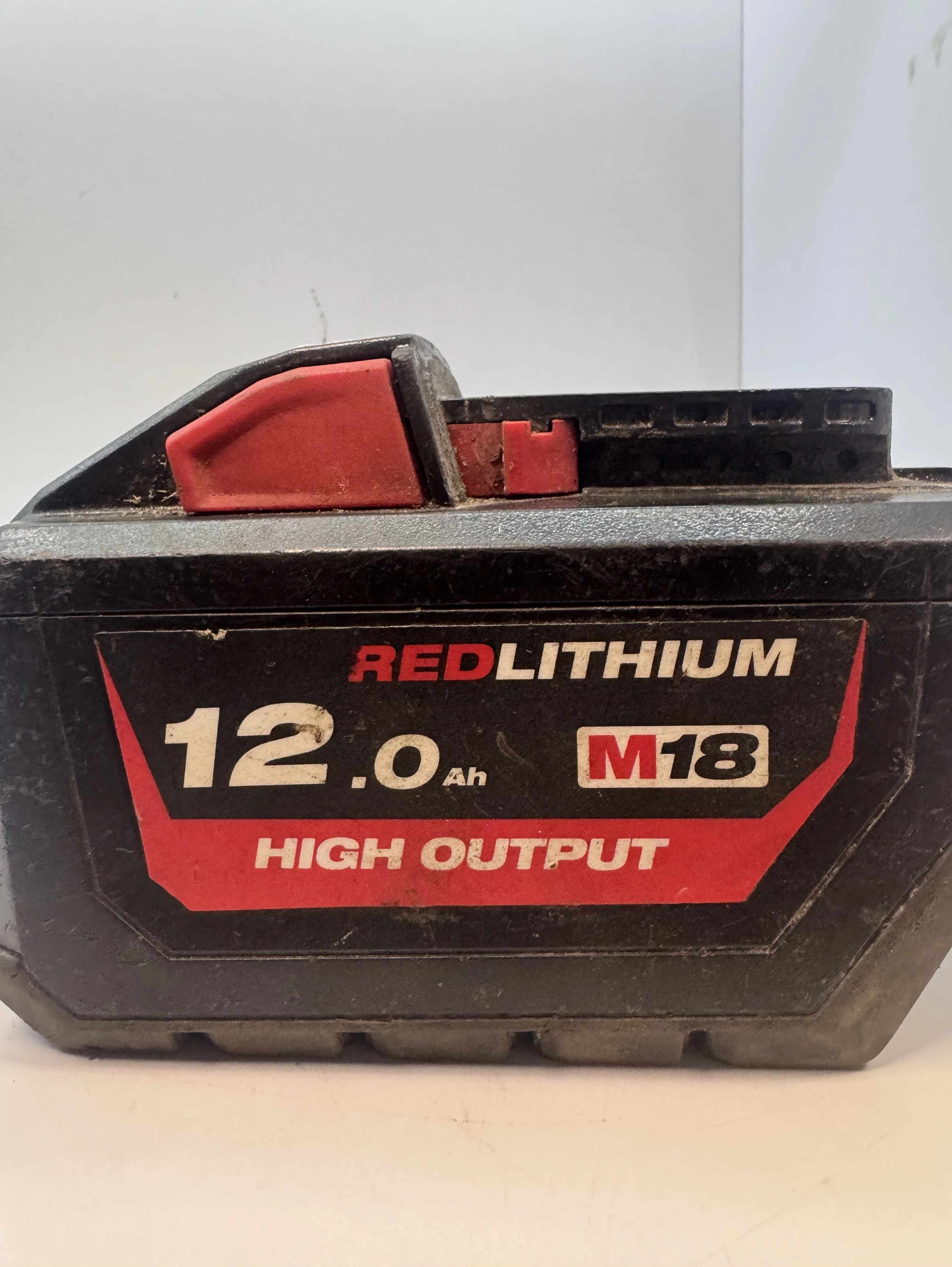 akumulator-milwaukee-m18-12ah-ean-gtin-4058546222055