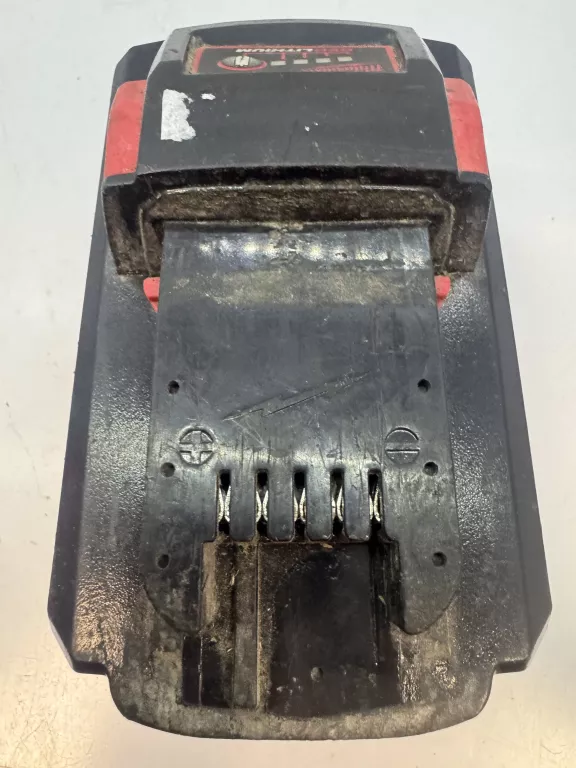 akumulator-milwaukee-m18-12ah-pojemnosc-akumulatora-1200