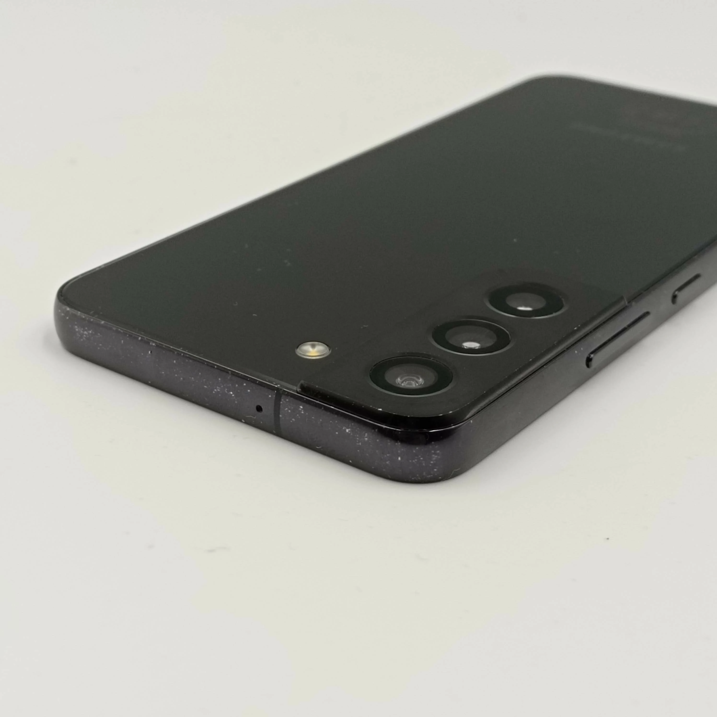 samsung-galaxy-s22-opis-at-orange-na-export-typ-202685-212929