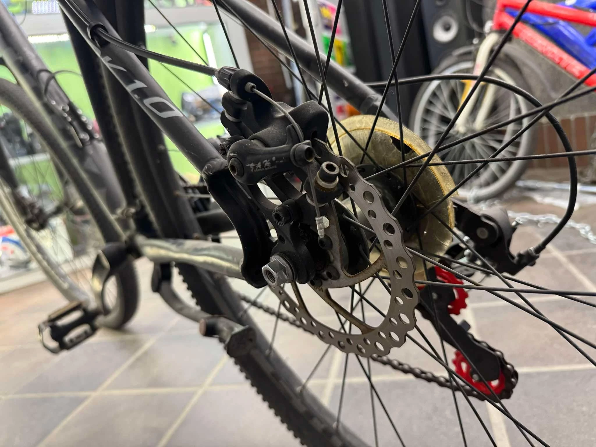 rower-storm-shark-19-cali-liczba-biegow-24