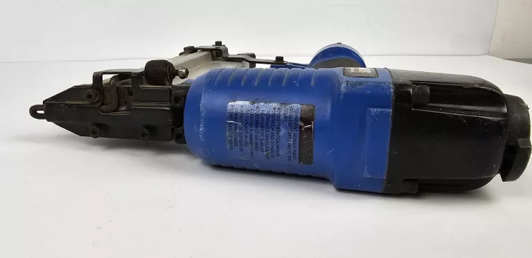 ZSZYWACZ PNEUMATYCZNY / GWOŹDZIARKA BASS BP-4551 + WALIZKA