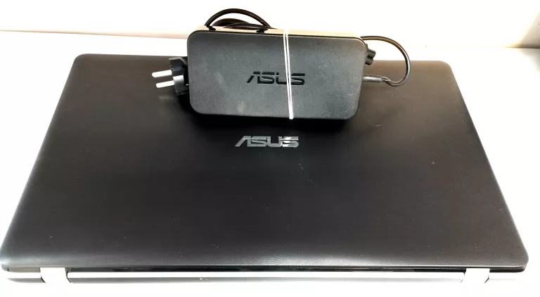 LAPTOP LAPTOP ASUS X750J I7/8GB/1T + ŁADOWARKA