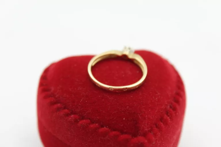 sliczny-zloty-pierscionek-zareczynowy-585-apart-diament-brylant-01ct-kamien-17088-8