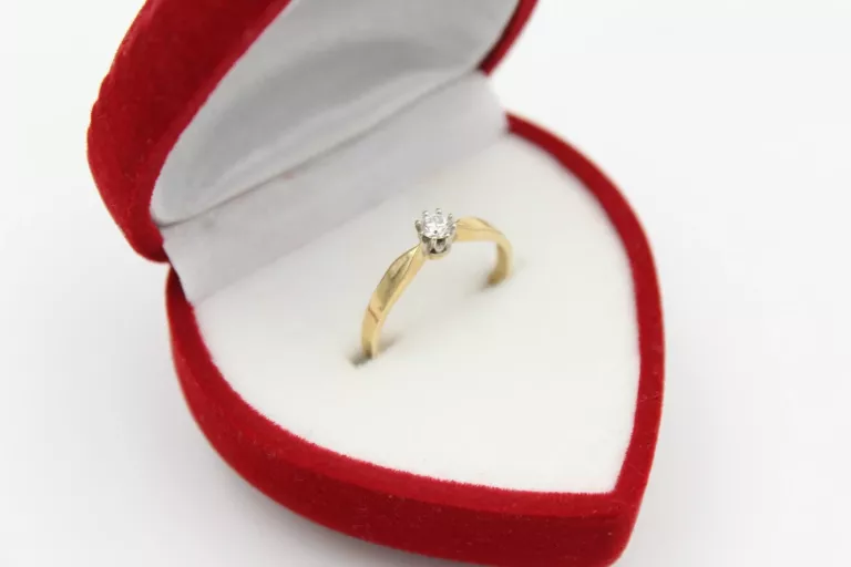 sliczny-zloty-pierscionek-zareczynowy-585-apart-diament-brylant-01ct-rodzaj-2205-16