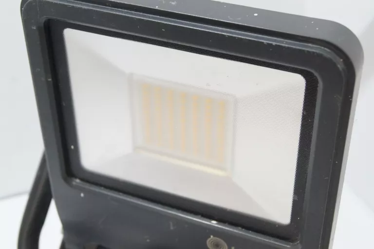NAŚWIETLACZ LED HALOGEN 50W LEDVANCE 4500LM